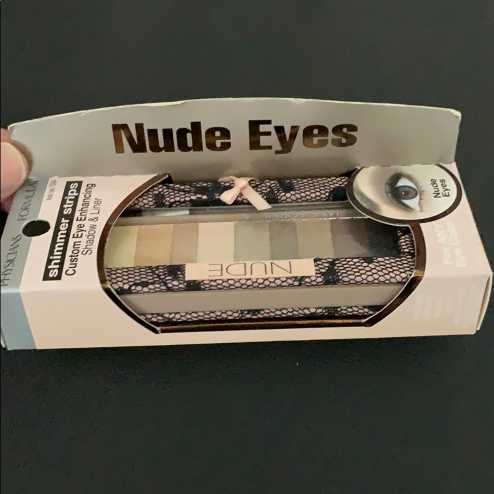 Nude eyeshadow